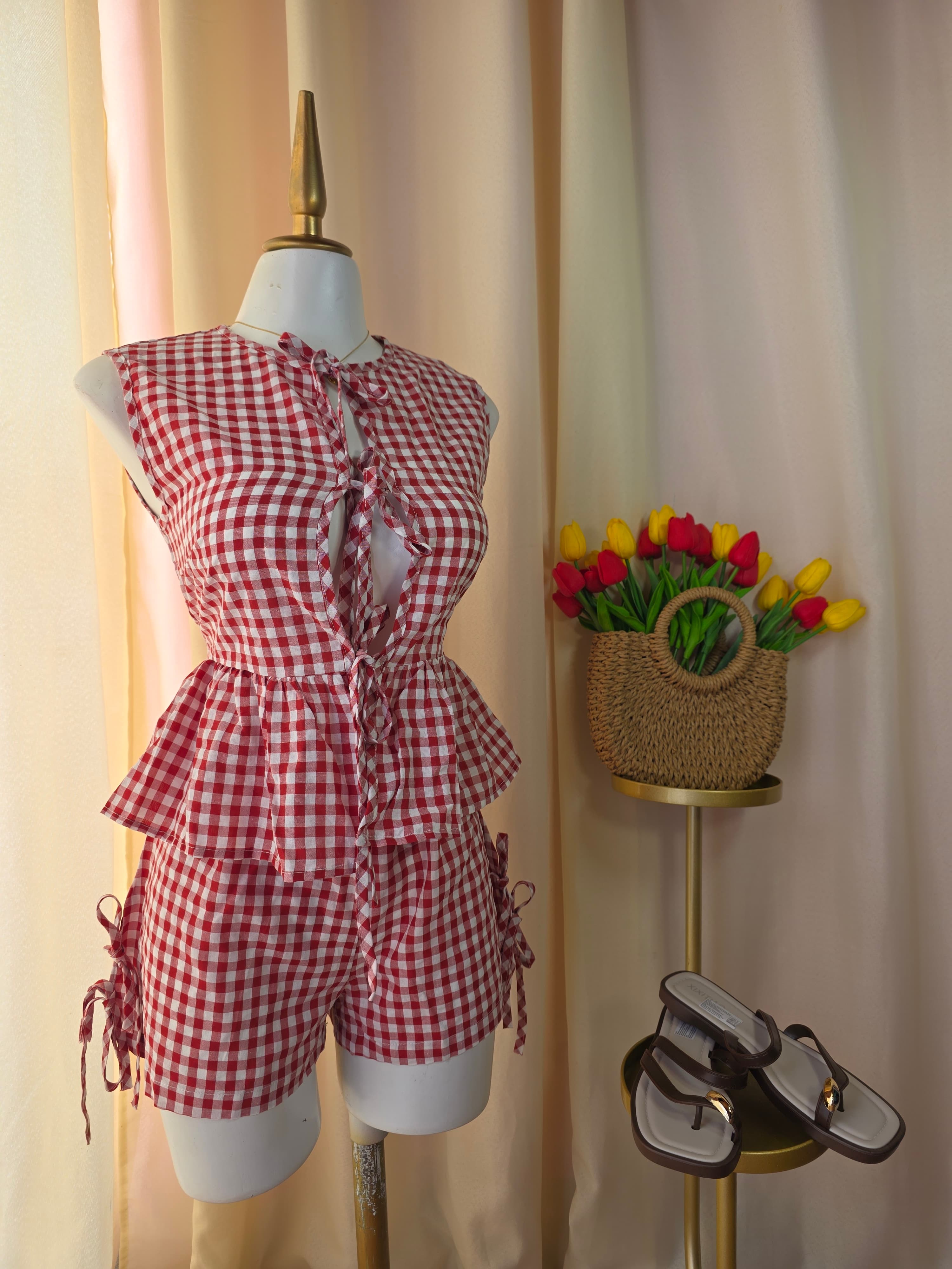 Conjunto de blusa sin mangas y short a cuadros vichy