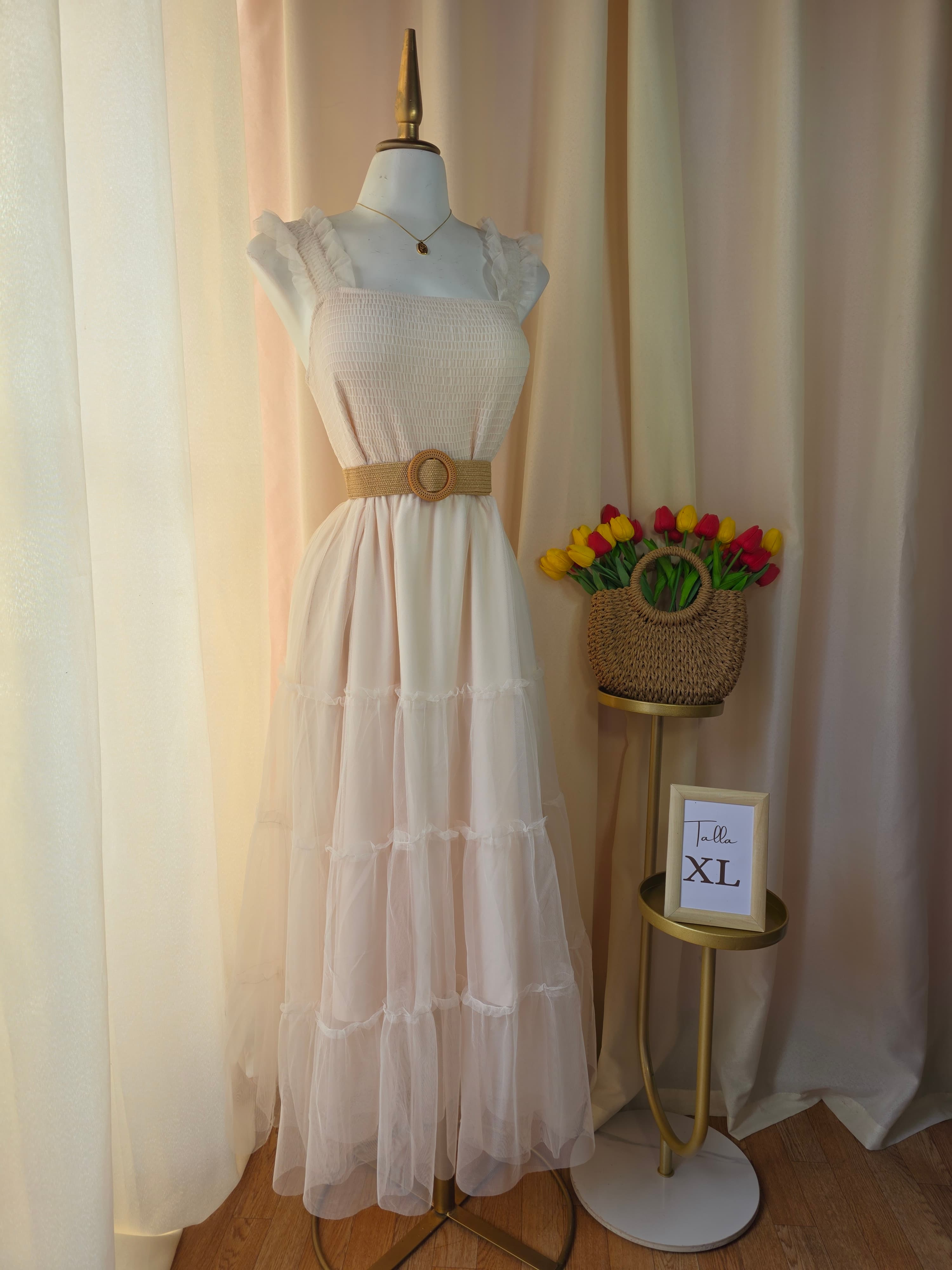 Vestido maxi blanco hueso con falda de tul