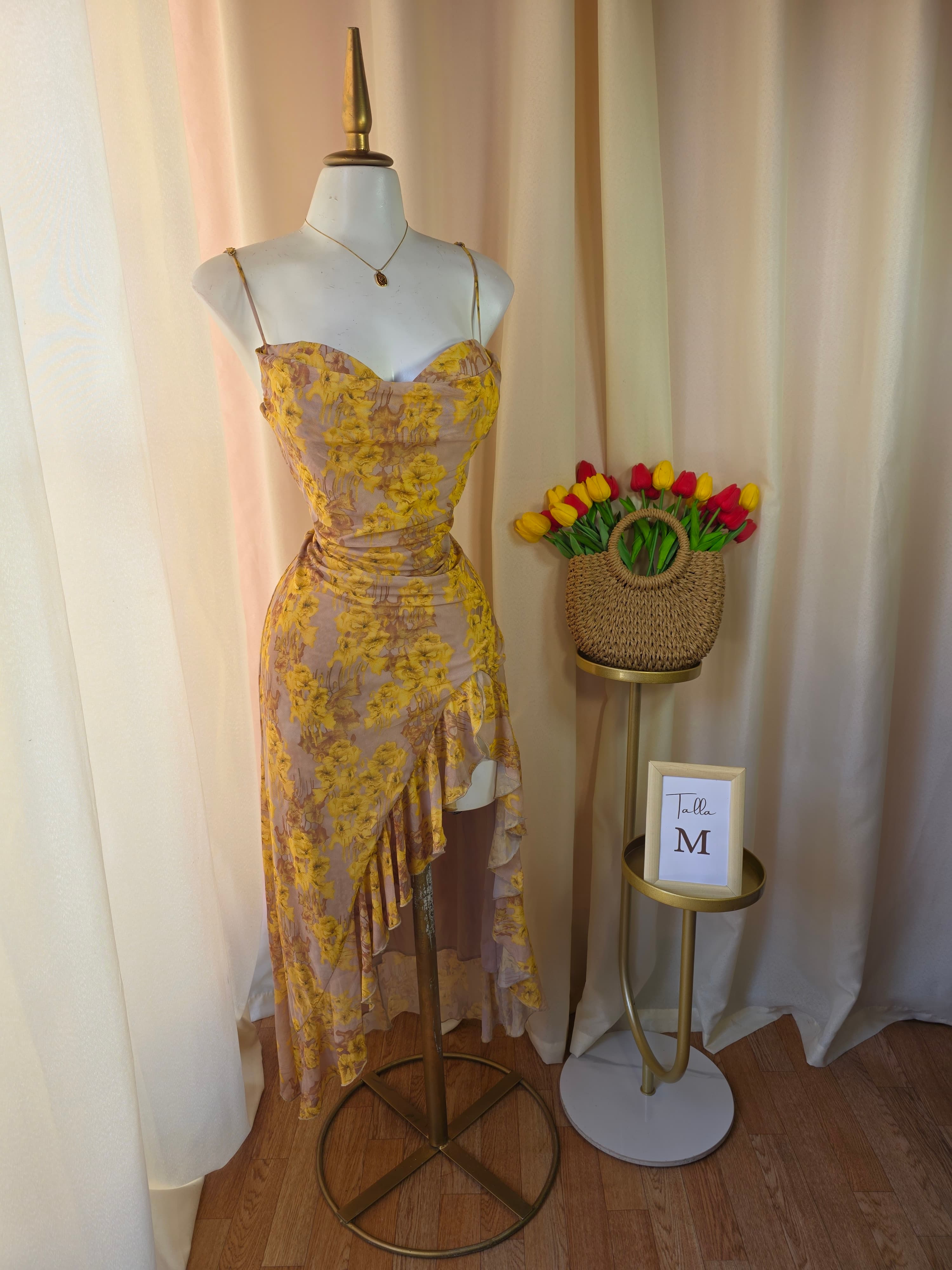 Vestido midi asimétrico de malla con flores amarillas