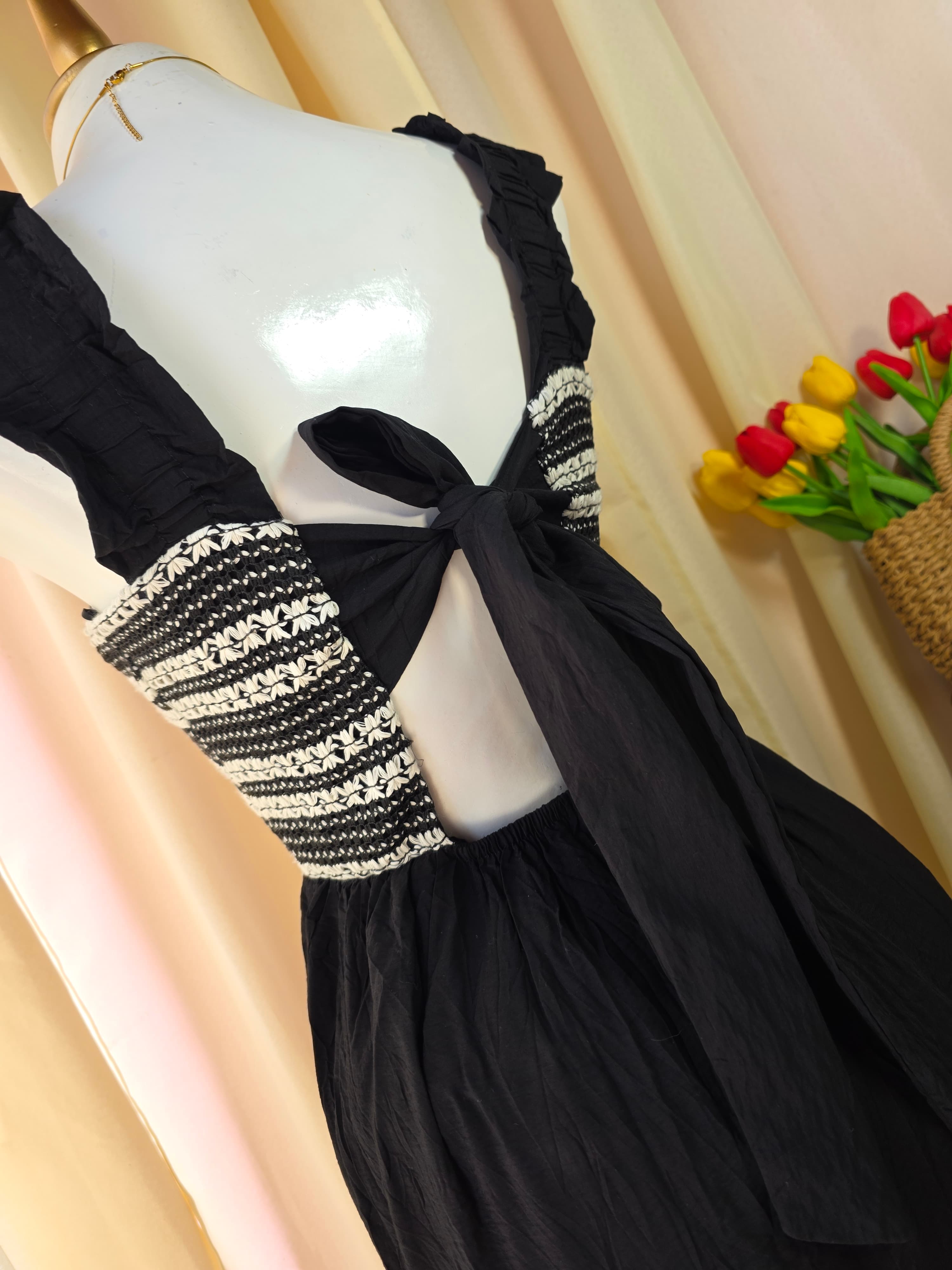 Vestido con estampado tejido